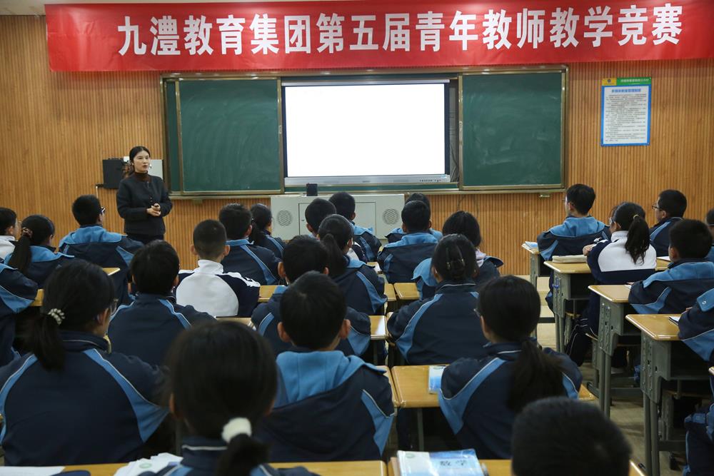 b5b21e240468415d9b7f736c40e52f96.jpg b5b21e240468415d9b7f736c40e52f96.jpg