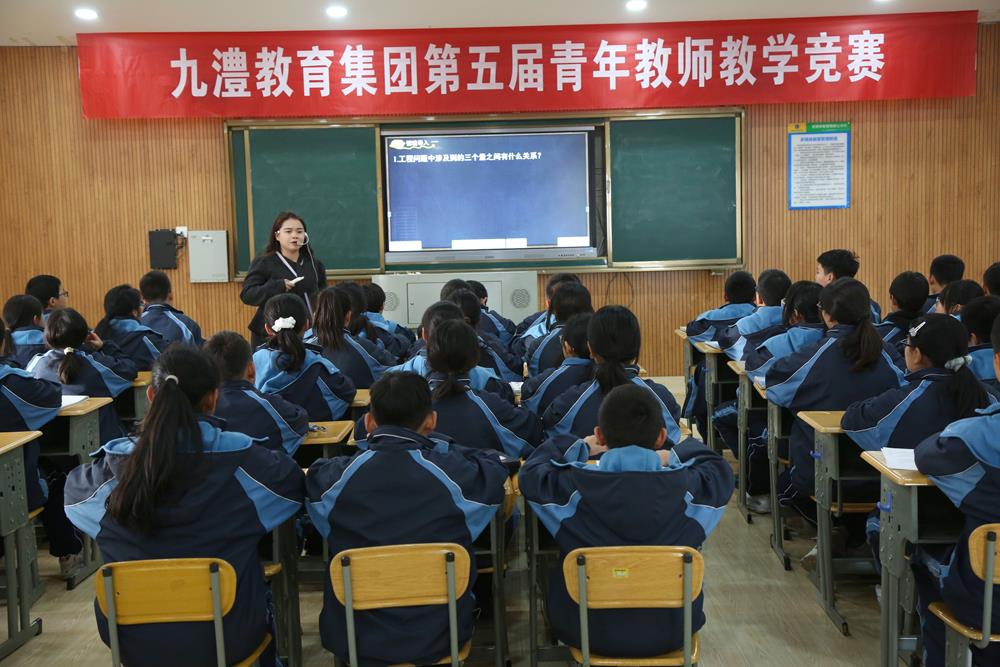 cedb89b173ff4236a6aebdca29b20009.jpg cedb89b173ff4236a6aebdca29b20009.jpg