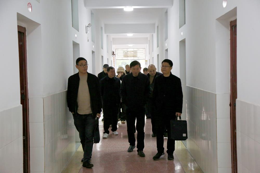 d4216a6dad1b4d9c89052b65517d36f6.jpg d4216a6dad1b4d9c89052b65517d36f6.jpg