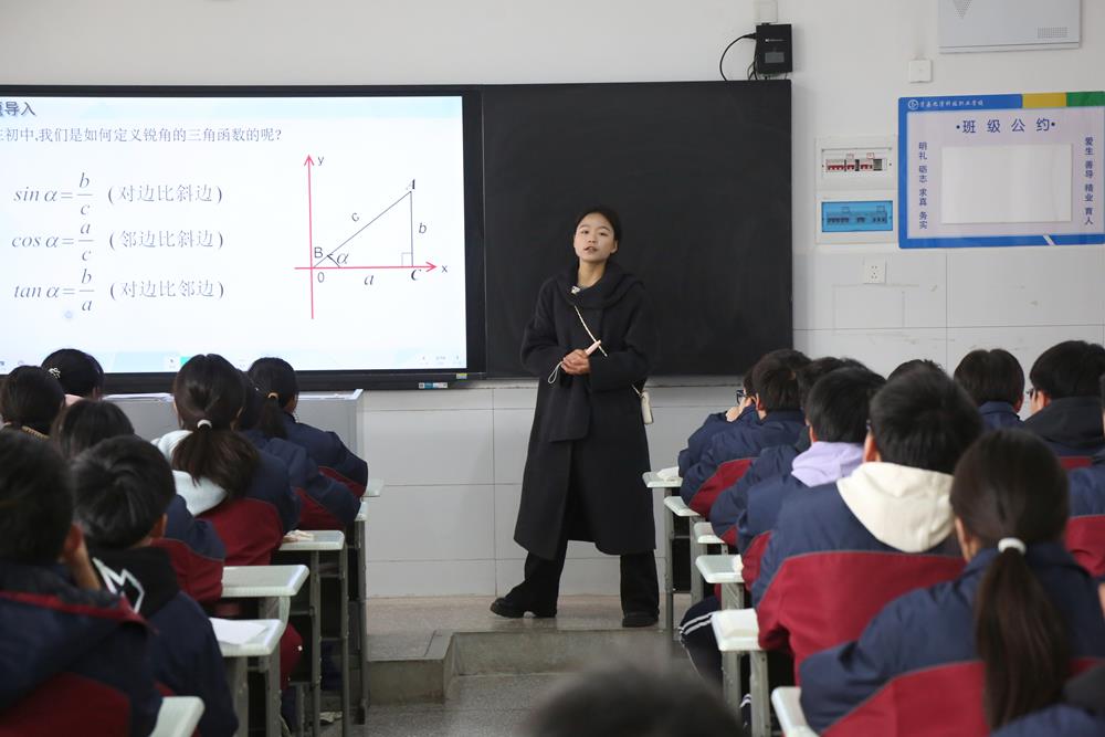 41dfbf47434b4021af59d2136c75fe29.jpg 41dfbf47434b4021af59d2136c75fe29.jpg