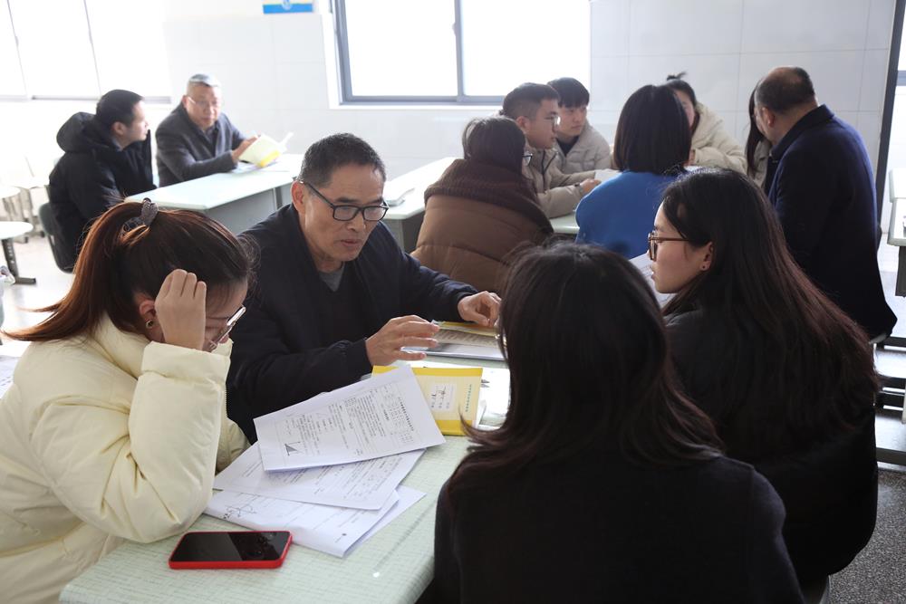 8b4ab11752e54d3a96cab249c384f353.jpg 8b4ab11752e54d3a96cab249c384f353.jpg