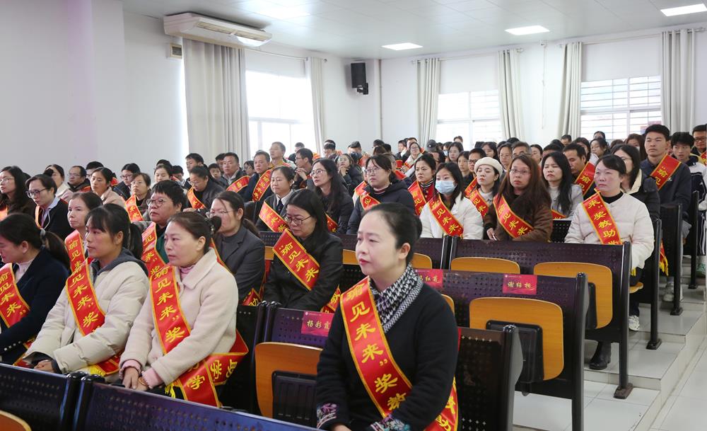 1eae6236bbcb4b51b81507be1ace6363.jpg 1eae6236bbcb4b51b81507be1ace6363.jpg